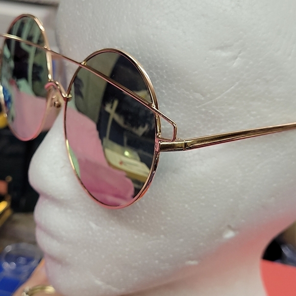 Gold Tone Wire Framed Sunglasses Retro Vintage - Picture 4 of 8